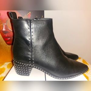 Dolce Vita Brook Leather Bootie Size 10